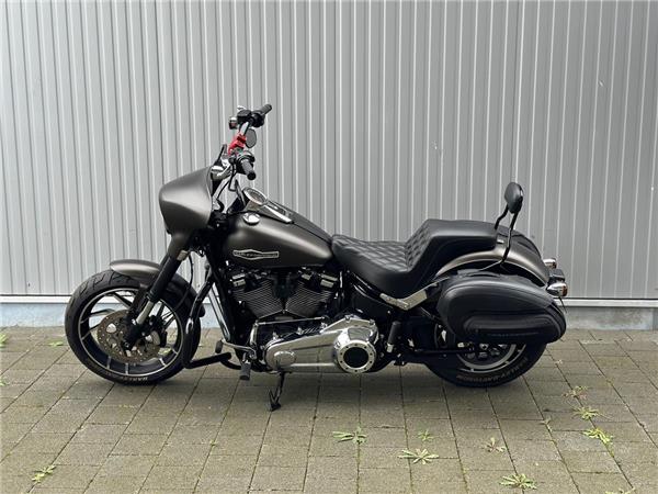 Softail Sport Glide 107cui 