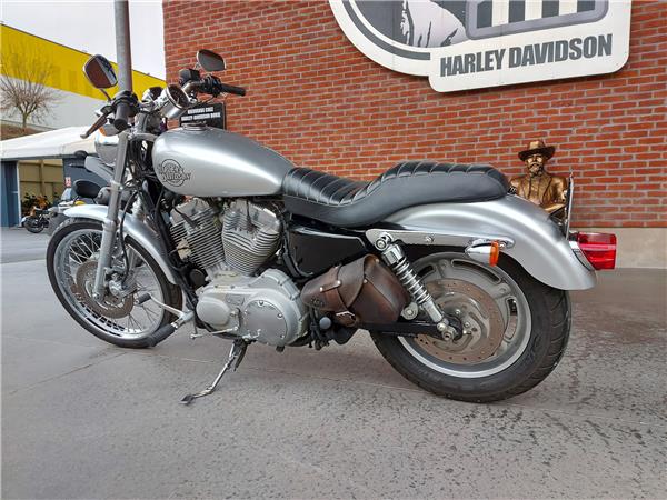 2011 HARLEY-DAVIDSON SPORTSTER 883