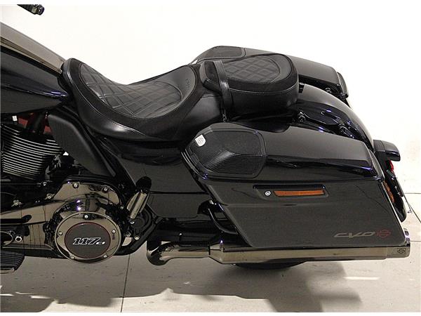 FLHXSE STREET GLIDE CVO MY2022