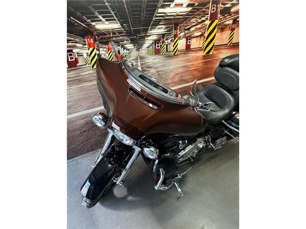 2019 HARLEY-DAVIDSON ULTRA