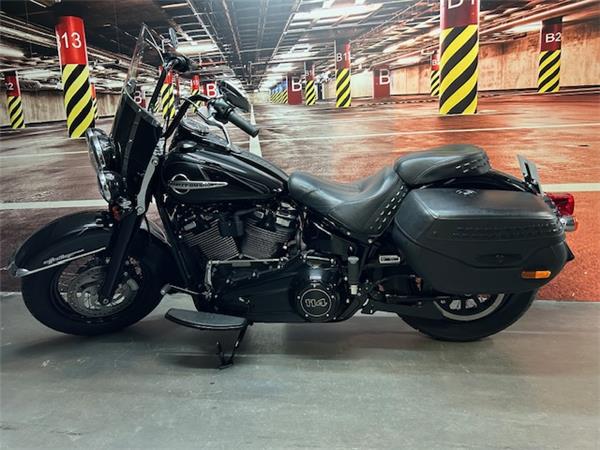 2019 HARLEY-DAVIDSON HERITAGE