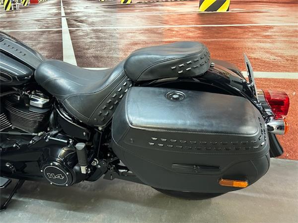 2019 HARLEY-DAVIDSON HERITAGE