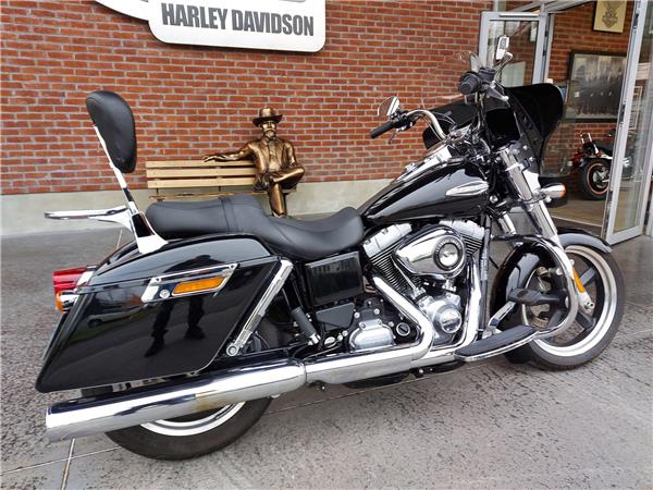 2015 HARLEY-DAVIDSON SWITCHBACK