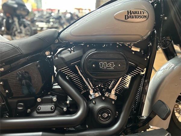 Heritage Softail Classic 114 