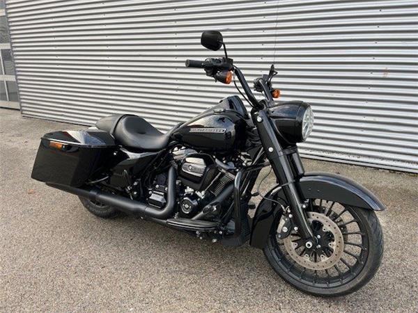 2017 Harley-Davidson Touring Road King Special FLHRXS Cruiser