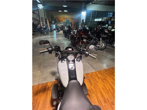 2024 HARLEY-DAVIDSON FREEWHEELER