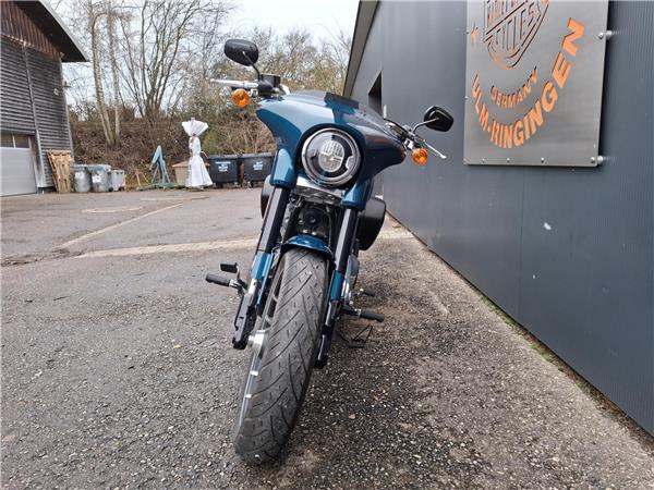FLSB Sport Glide mit KessTech Auspuff