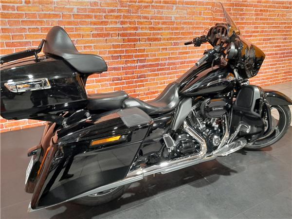 2016 HARLEY-DAVIDSON STREET GLIDE CVO