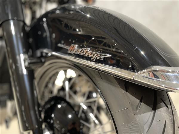 FLHCS Softail Heritage Classic 