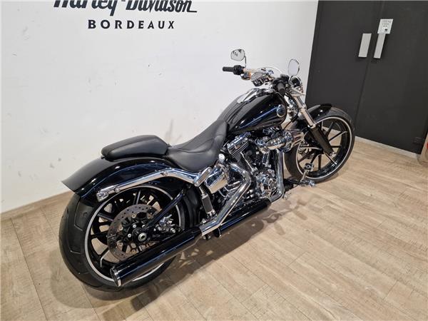 2015 HARLEY-DAVIDSON BREAKOUT