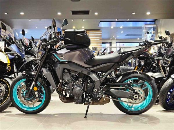 2024 Yamaha MT09 MIDNIGHT CYAN