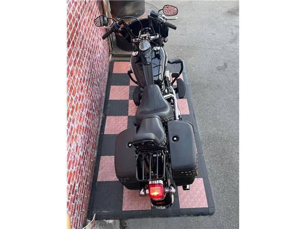 2019 HARLEY-DAVIDSON Softail FLHCS Heritage Classic 114 ABS