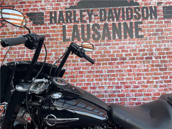 2019 HARLEY-DAVIDSON Softail FLHCS Heritage Classic 114 ABS