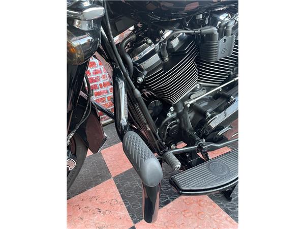 2019 HARLEY-DAVIDSON Softail FLHCS Heritage Classic 114 ABS