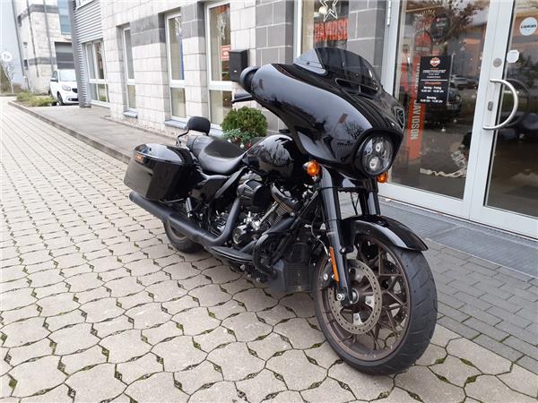 FLHXST Street Glide ST KessTech Wilbers Nivomat