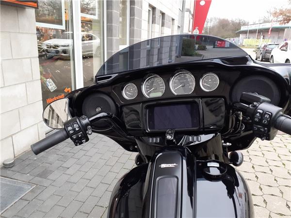 FLHXST Street Glide ST KessTech Wilbers Nivomat