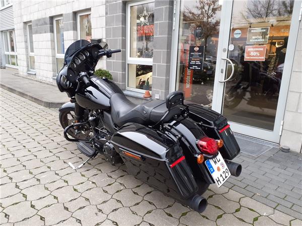 FLHXST Street Glide ST KessTech Wilbers Nivomat