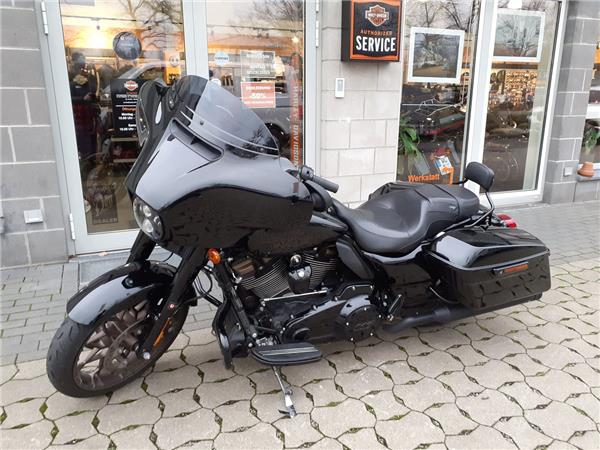 FLHXST Street Glide ST KessTech Wilbers Nivomat