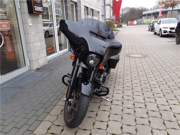 FLHXST Street Glide ST KessTech Wilbers Nivomat
