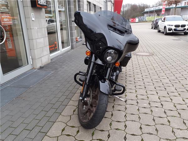 FLHXST Street Glide ST KessTech Wilbers Nivomat