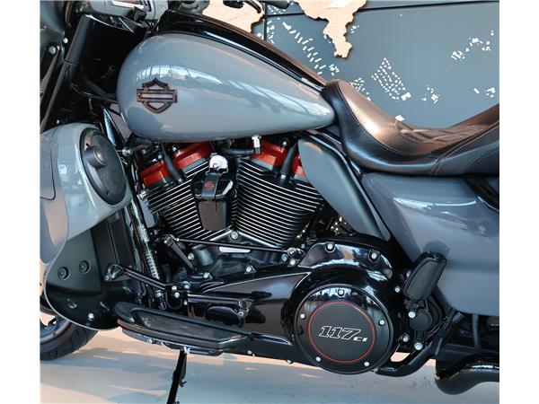 2018 HARLEY-DAVIDSON CVO FLHXSE Street Glide ABS CVO 117