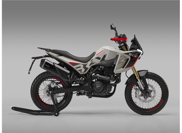 2025 Benelli BKX 300