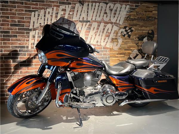 2015 HARLEY-DAVIDSON CVO FLHXSE Street Glide ABS CVO