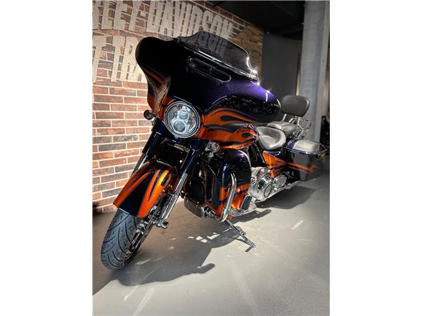 2015 HARLEY-DAVIDSON CVO FLHXSE Street Glide ABS CVO