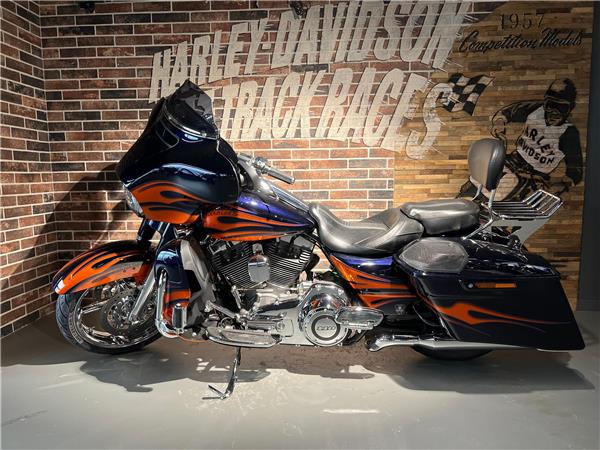 2015 HARLEY-DAVIDSON CVO FLHXSE Street Glide ABS CVO