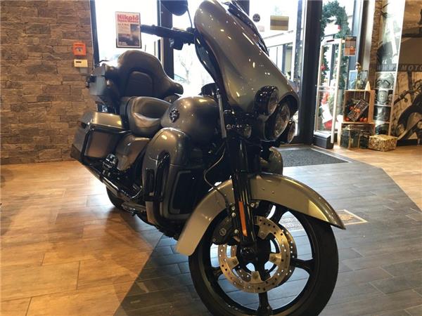 2019 Harley-Davidson CVO Limited FLHTKSE Cruiser