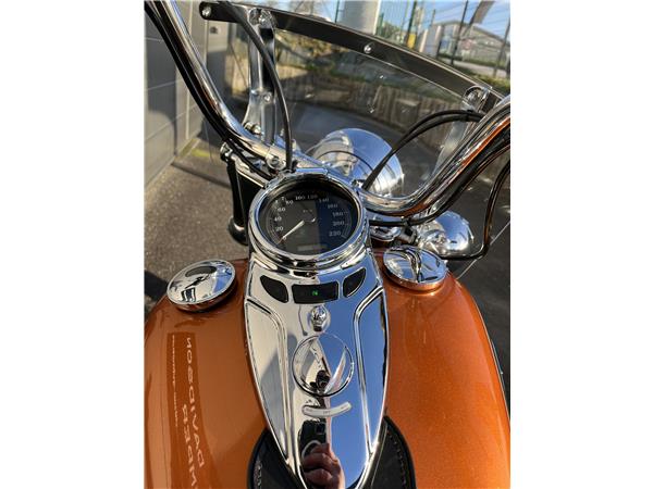 2015 HARLEY-DAVIDSON HERITAGE