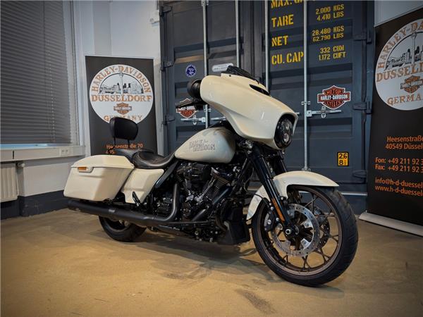FLHXST Street Glide ST 117 