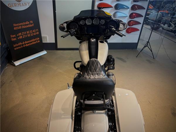 FLHXST Street Glide ST 117 