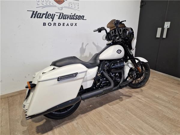 2018 HARLEY-DAVIDSON STREET GLIDE