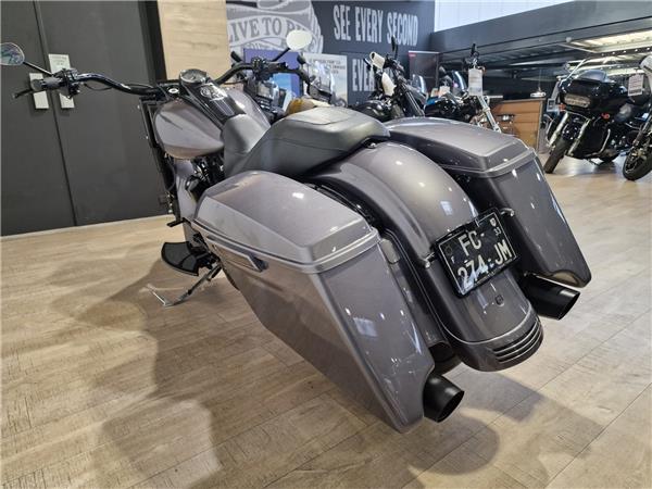 2019 HARLEY-DAVIDSON ROAD KING