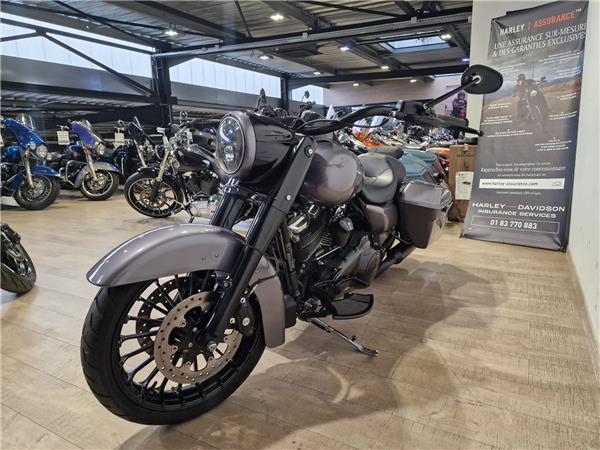 2019 HARLEY-DAVIDSON ROAD KING