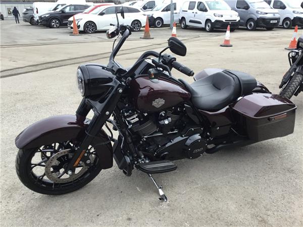 2022 HARLEY-DAVIDSON ROAD KING SPECIAL