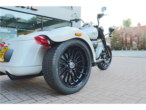 2024 HARLEY-DAVIDSON FLRT FREEWHEELER
