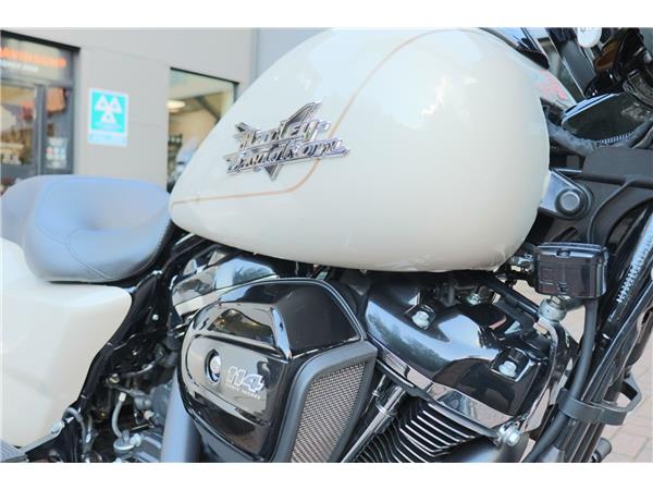 2024 HARLEY-DAVIDSON FLRT FREEWHEELER