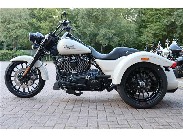 2024 HARLEY-DAVIDSON FLRT FREEWHEELER