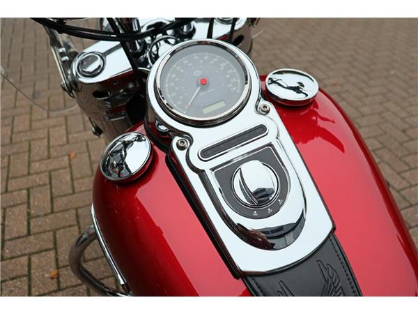 2011 HARLEY-DAVIDSON DYNA FLD SWITCHBACK