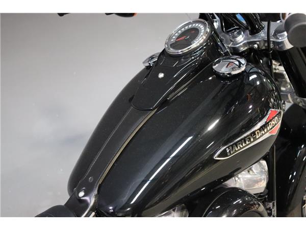 2021 HARLEY-DAVIDSON SOFTAIL FLSL SLIM