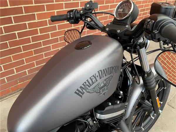 2017 HARLEY-DAVIDSON SPORTSTER XL883N IRON