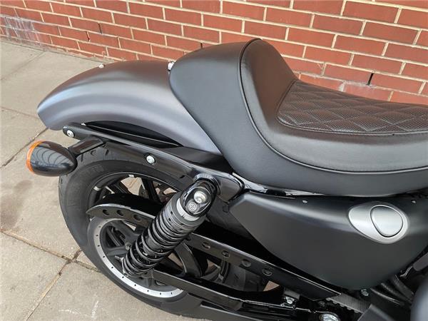 2017 HARLEY-DAVIDSON SPORTSTER XL883N IRON
