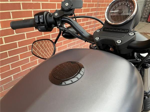 2017 HARLEY-DAVIDSON SPORTSTER XL883N IRON
