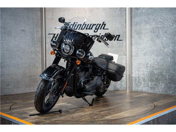 2023 HARLEY-DAVIDSON SOFTAIL FLHCS HERITAGE CLASSIC 114