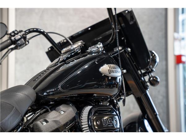 2023 HARLEY-DAVIDSON SOFTAIL FLHCS HERITAGE CLASSIC 114