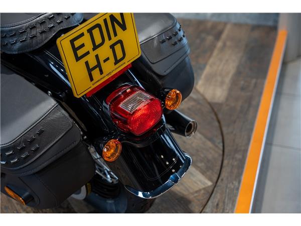 2023 HARLEY-DAVIDSON SOFTAIL FLHCS HERITAGE CLASSIC 114