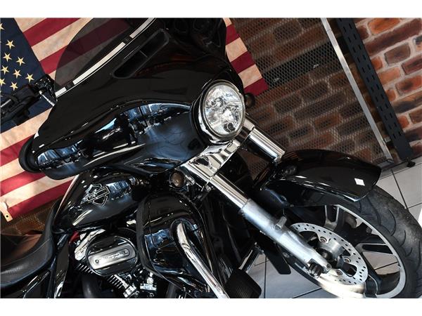 2019 HARLEY-DAVIDSON TOURING FLHX STREET GLIDE