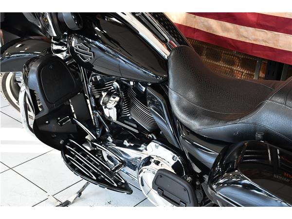2019 HARLEY-DAVIDSON TOURING FLHX STREET GLIDE